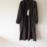 kaval / カヴァル Open gather onepiece Heavy plain cotton washer CHARCOAL