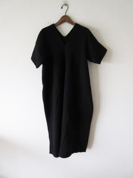 Lin francais d'antan / ランフランセダンタン Varda Wool One-piece Black